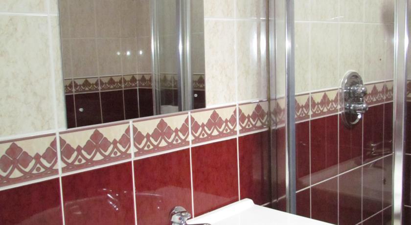 פורטומנה Gate Lodge B&B חדר תמונה