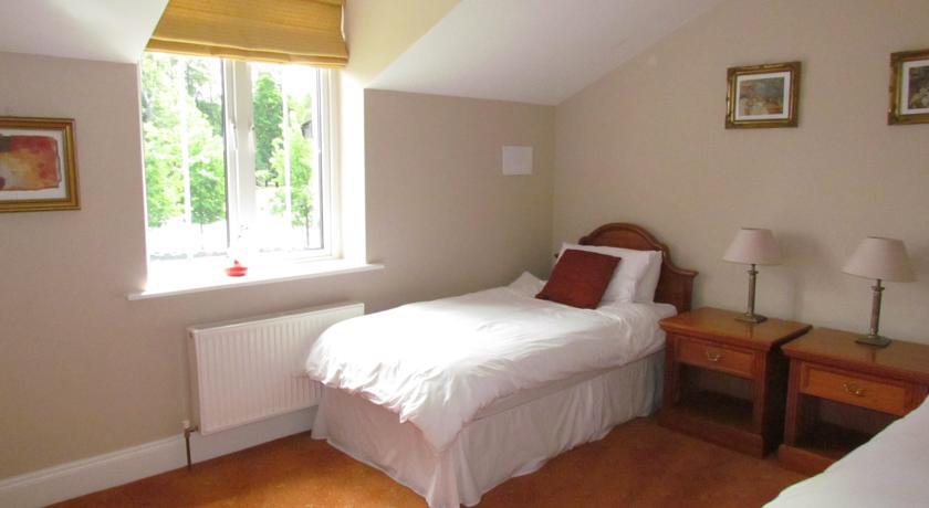 פורטומנה Gate Lodge B&B חדר תמונה