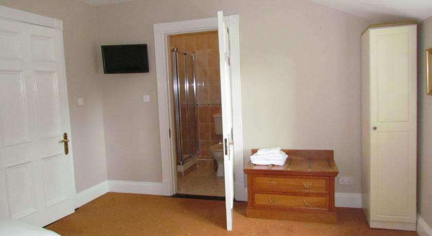 פורטומנה Gate Lodge B&B חדר תמונה