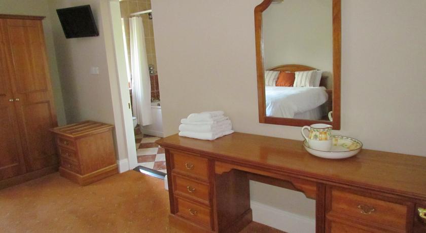 פורטומנה Gate Lodge B&B חדר תמונה