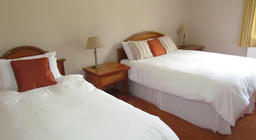 פורטומנה Gate Lodge B&B חדר תמונה
