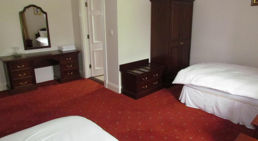 פורטומנה Gate Lodge B&B חדר תמונה