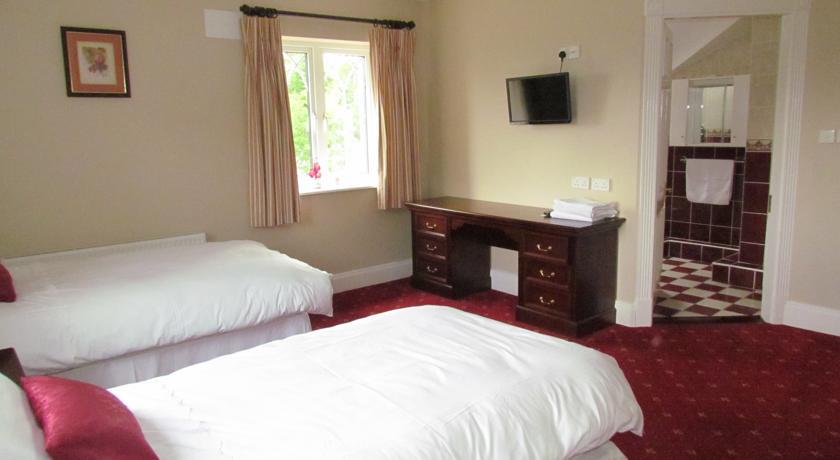 פורטומנה Gate Lodge B&B חדר תמונה
