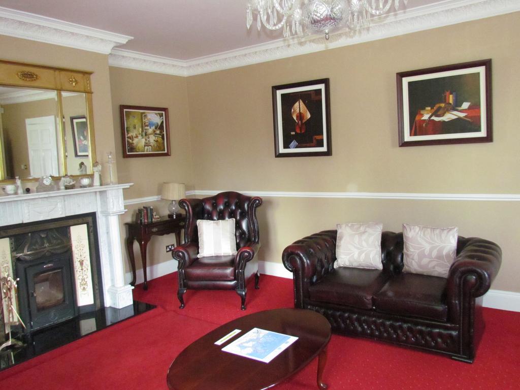 פורטומנה Gate Lodge B&B מראה חיצוני תמונה